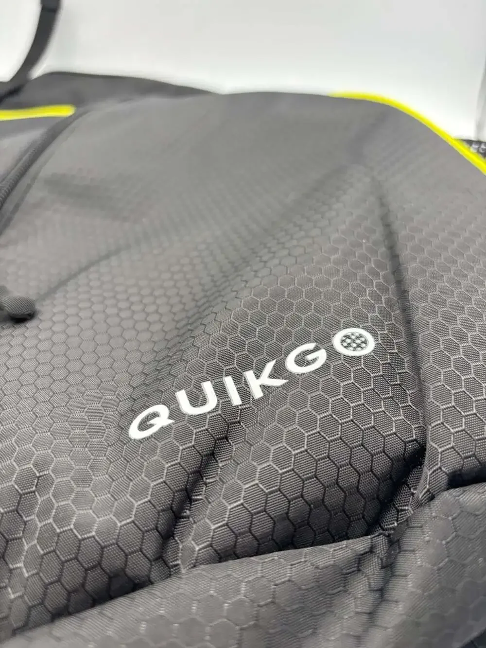 QUIKGO Pickleball Sling Backpack with Paddle Compartment
